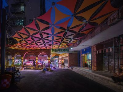 日常中的斑斓诗意:广州东山肉菜市场改造 / 奥默默工作室